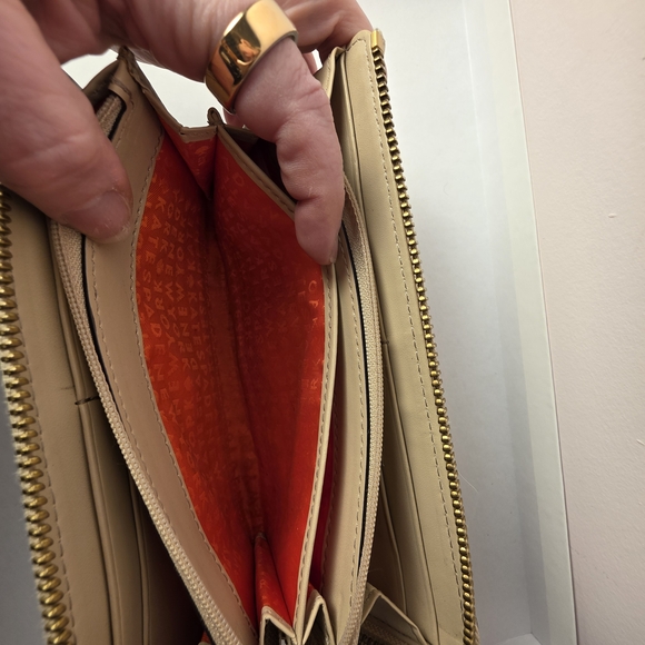 Kate Spade Laurel Way Bow Beige Leather Zip Around Continental Wallet - Picture 8 of 9